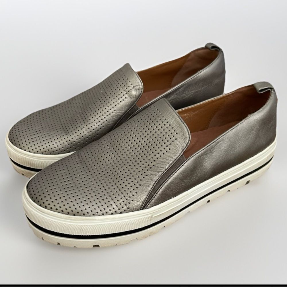 Halogen Sneaker Womens Metallic Silver Slip On Gray Platform Shoes Size 8